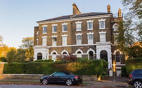 Highbury Lodge